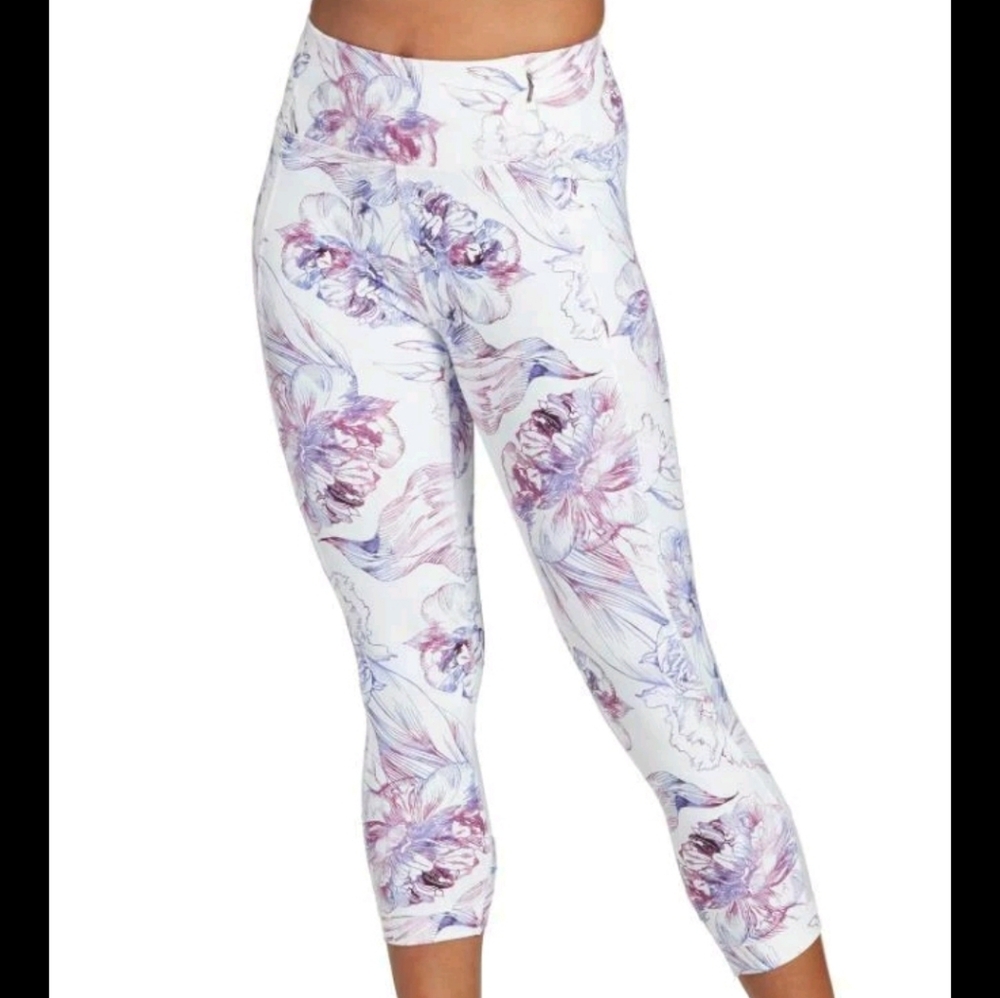 Calia Carrie Underwood Stay The Path Essential Mesh Capri Leggings. Size S